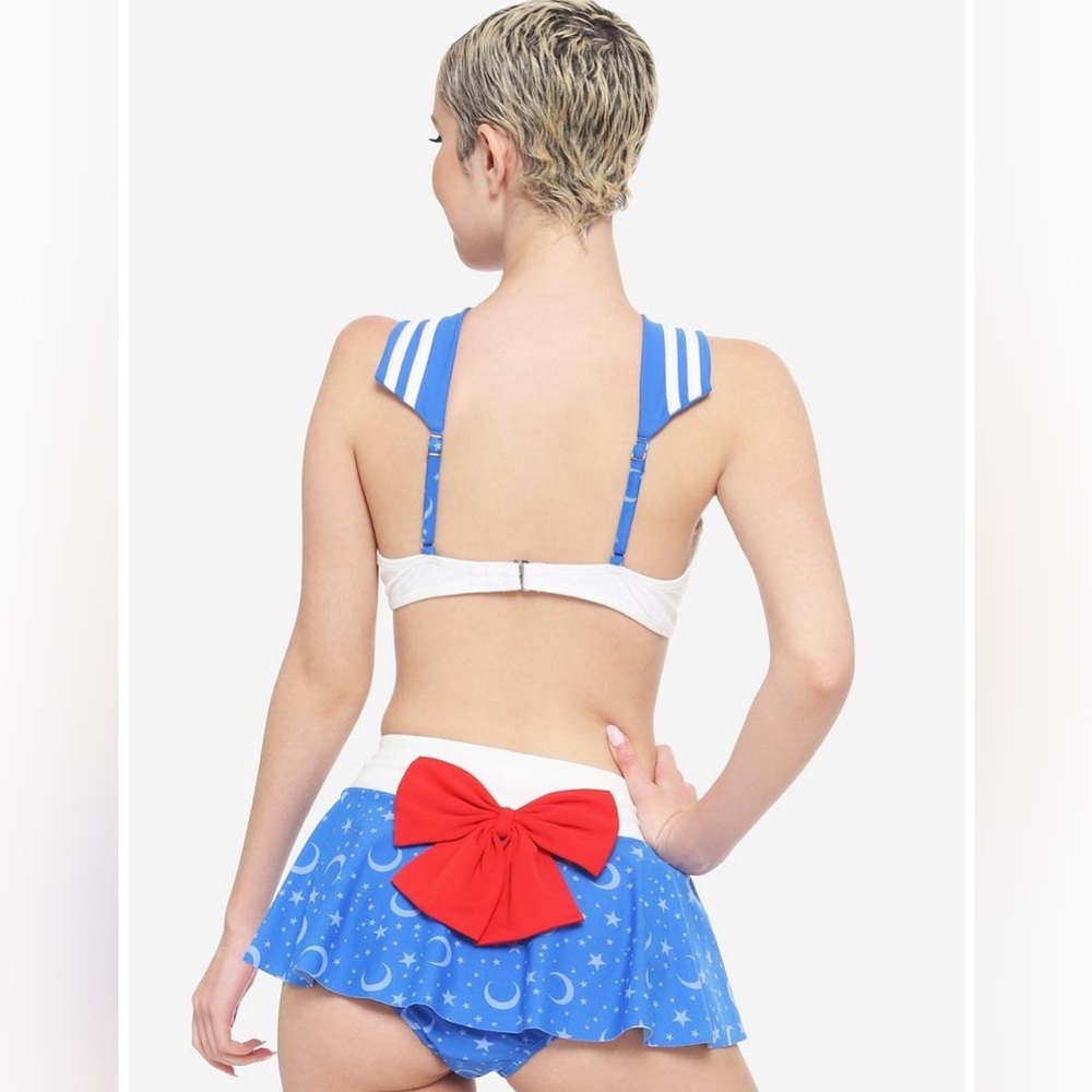 Hot Topic Sailor Moon Bottom - NWT - L